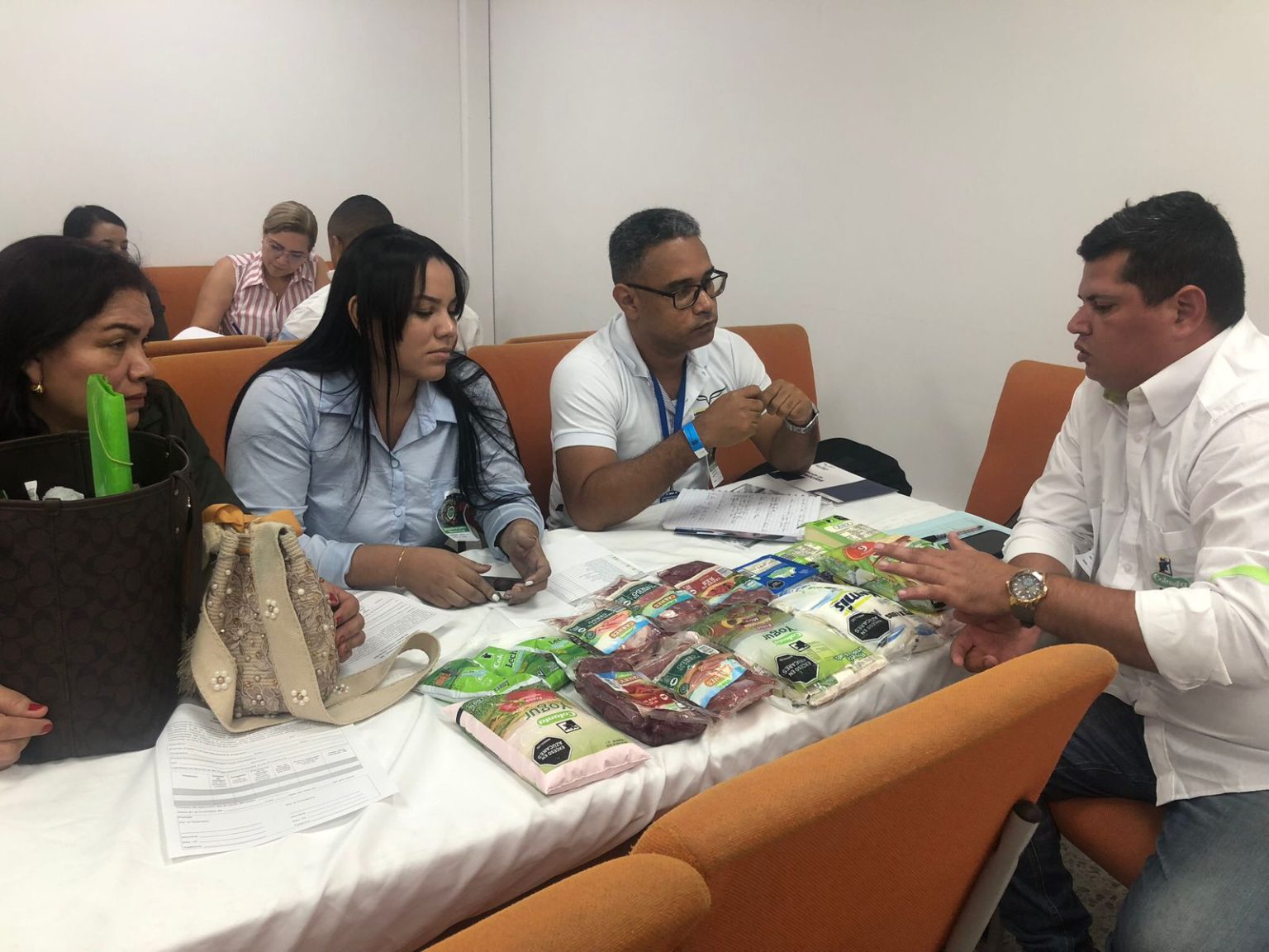 Agencia Logística de FF.MM. participó en conversatorio de Colombia Productiva